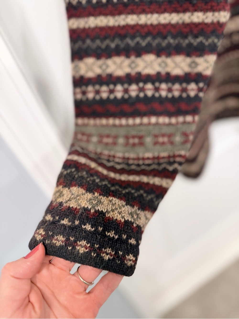 Nordic/Scandinavian Wool Cardigan - Picture 6 of 12